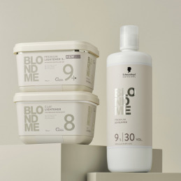 Oxydant BlondMe 9 % crème format professionnel 1 L Oxydant BlondMe 9 % crème format professionnel 1 L