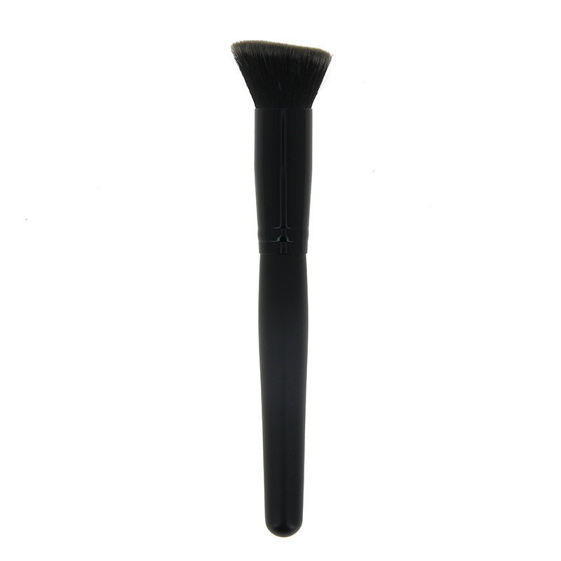 Pinceau blush biseauté Noir Estheo